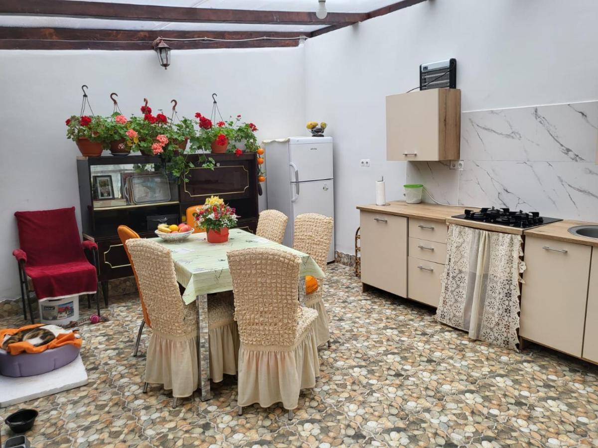 Apartament Cu Terasa Si Gratar Apartment Satu Mare Exterior foto