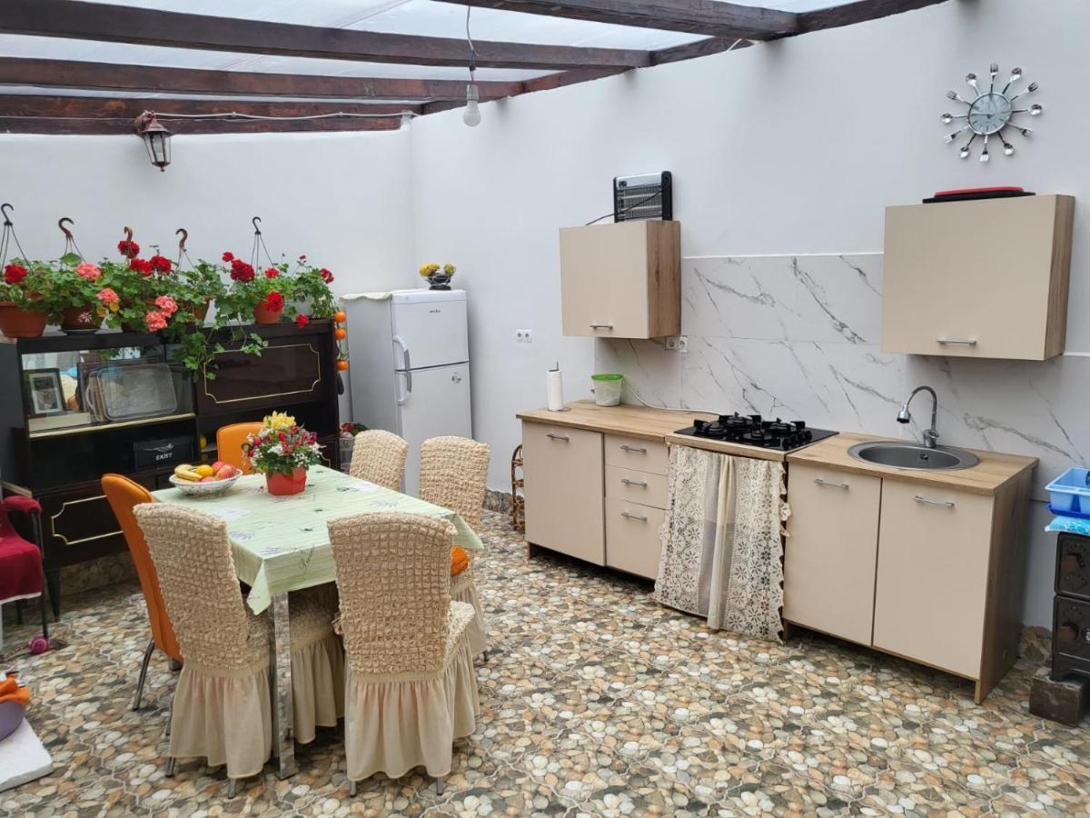Apartament Cu Terasa Si Gratar Apartment Satu Mare Exterior foto