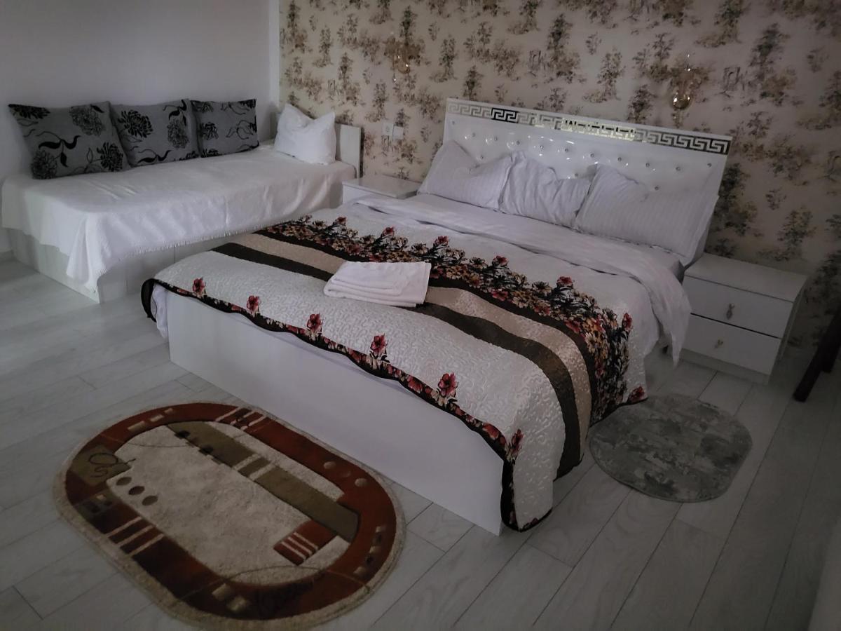 Apartament Cu Terasa Si Gratar Apartment Satu Mare Exterior foto