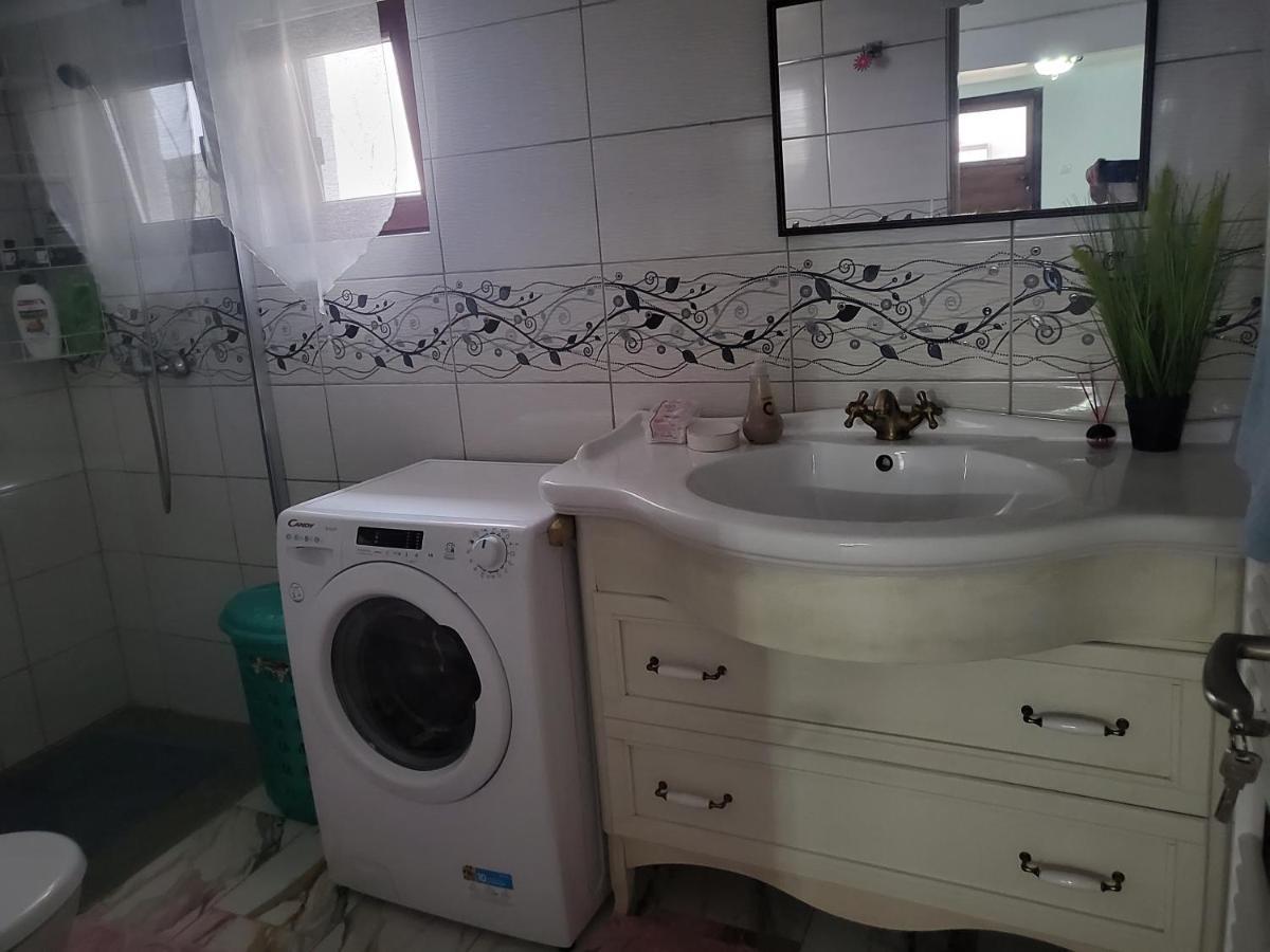 Apartament Cu Terasa Si Gratar Apartment Satu Mare Exterior foto